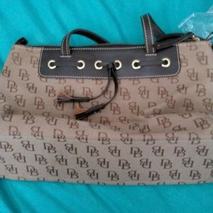 Dooney & Bourke signature purse